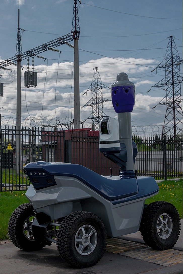 S3.2 robot equipped with thermal imaging camera and optical camera to inspect equipment
